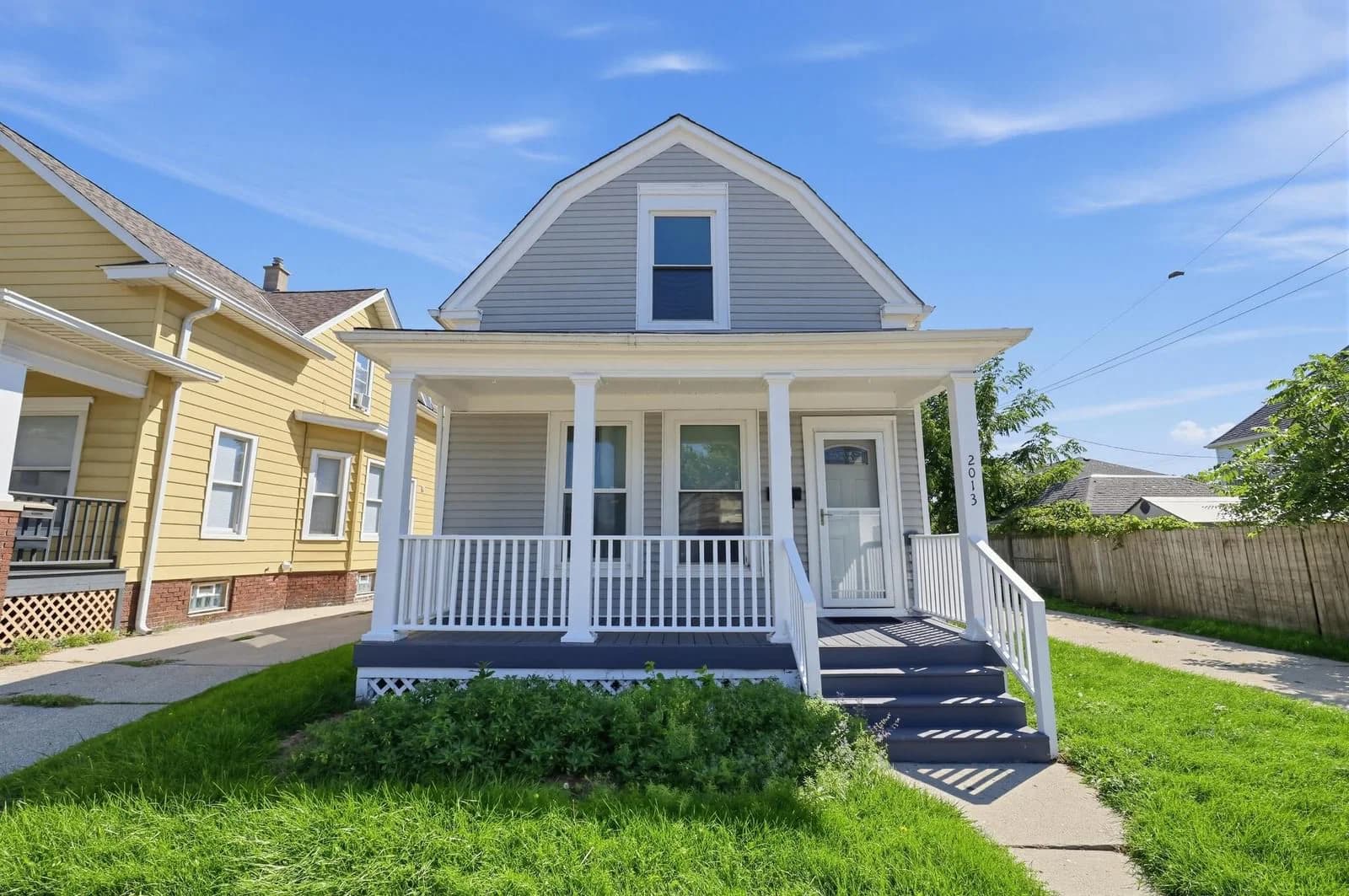 2013 Charles St