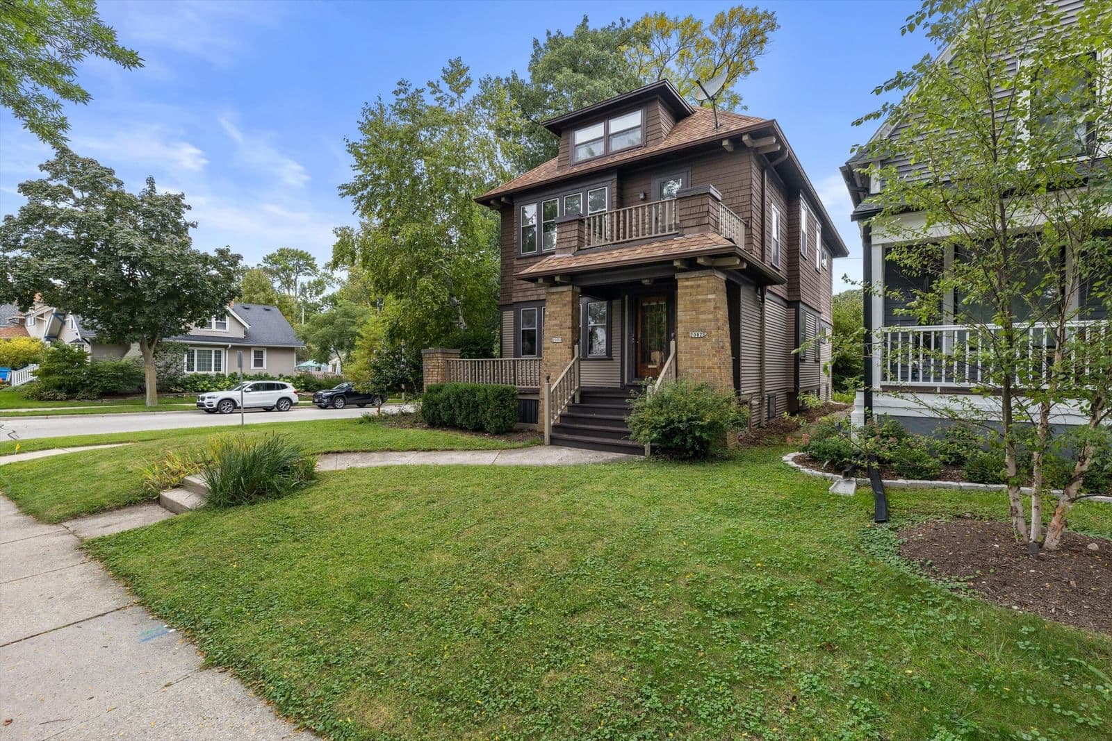 2000 Kensington Blvd
