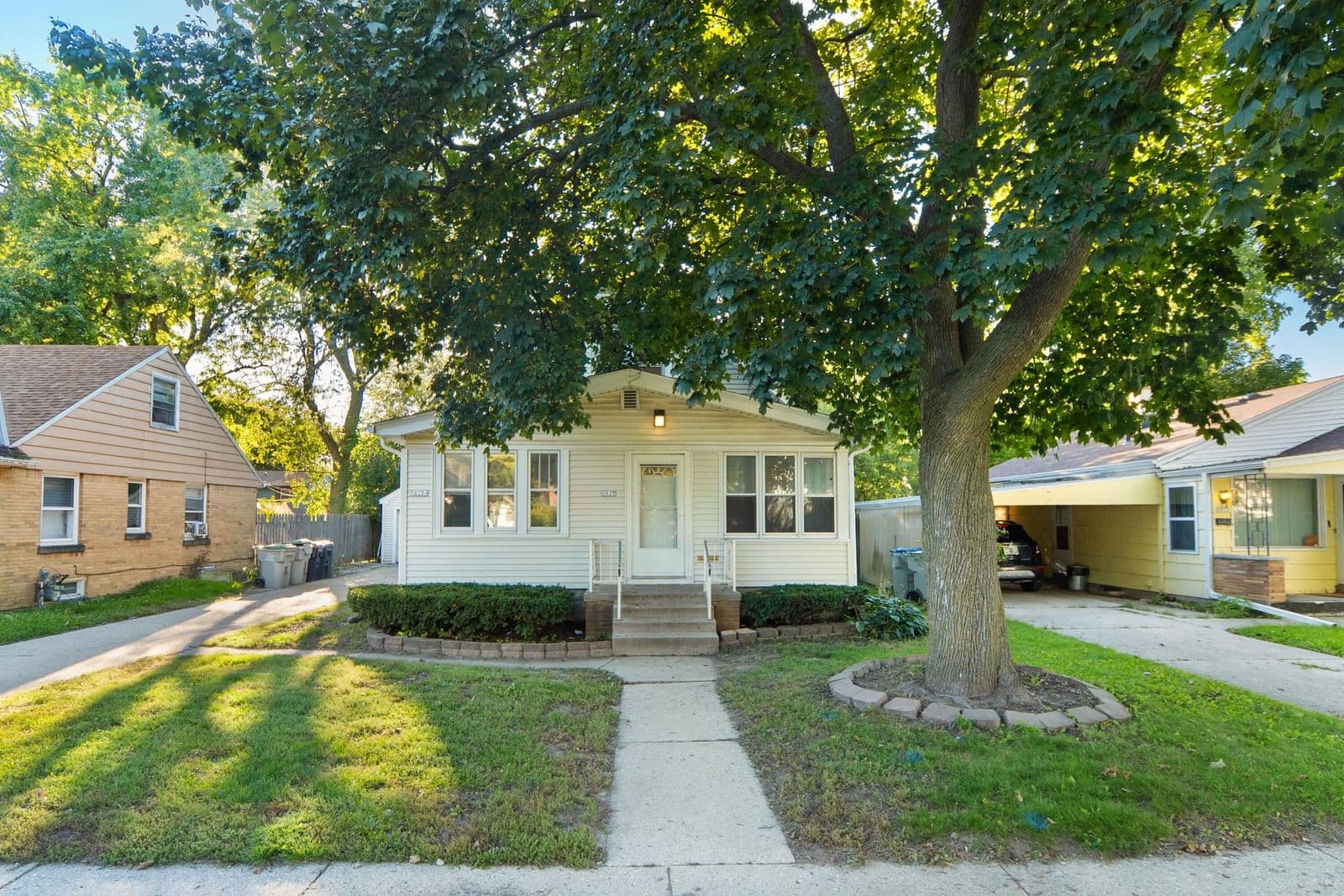 5827 40 St