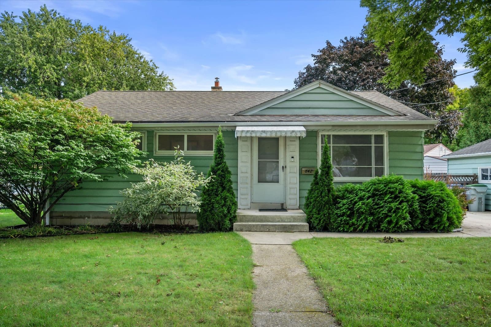 842 Doty Pl