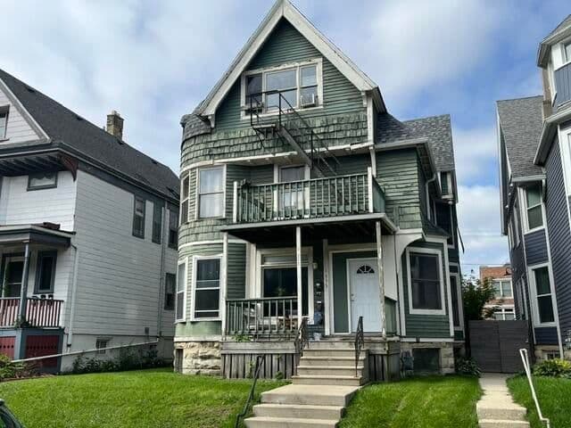 1655 Van Buren St