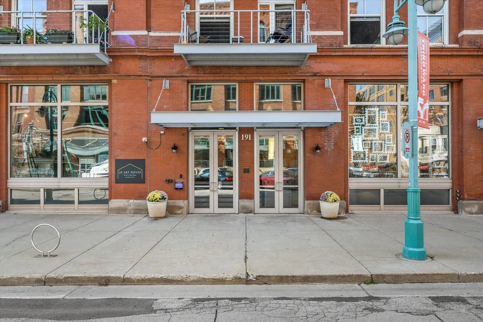 191 Broadway -