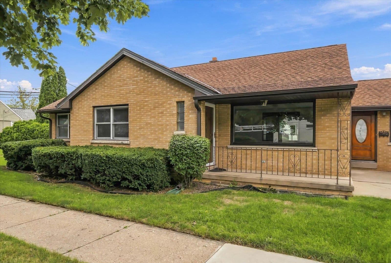 4432 Howard Ave