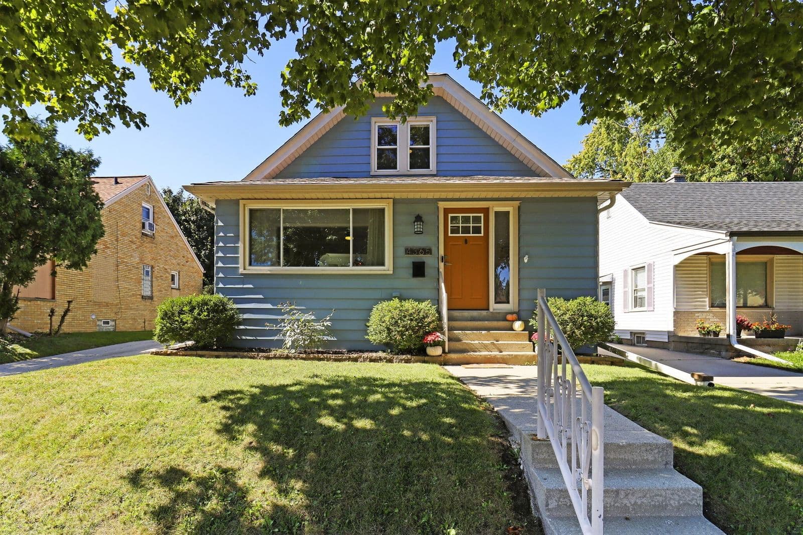 4365 Quincy Ave