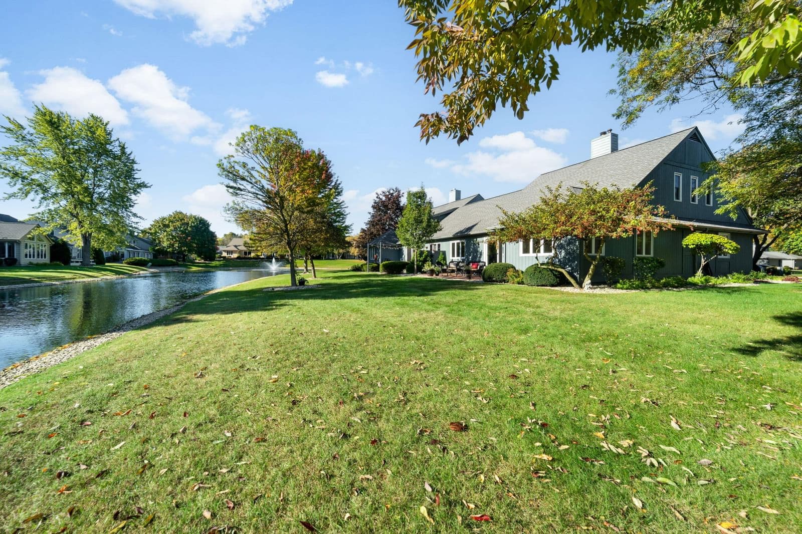 2301 Dickinson Ct