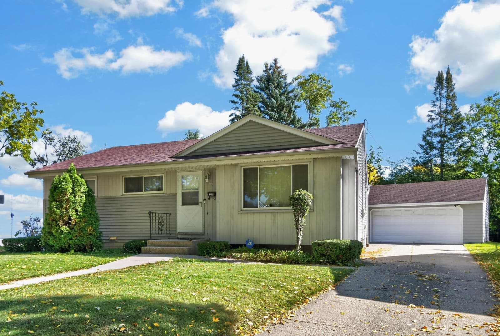 5260 82nd Ct