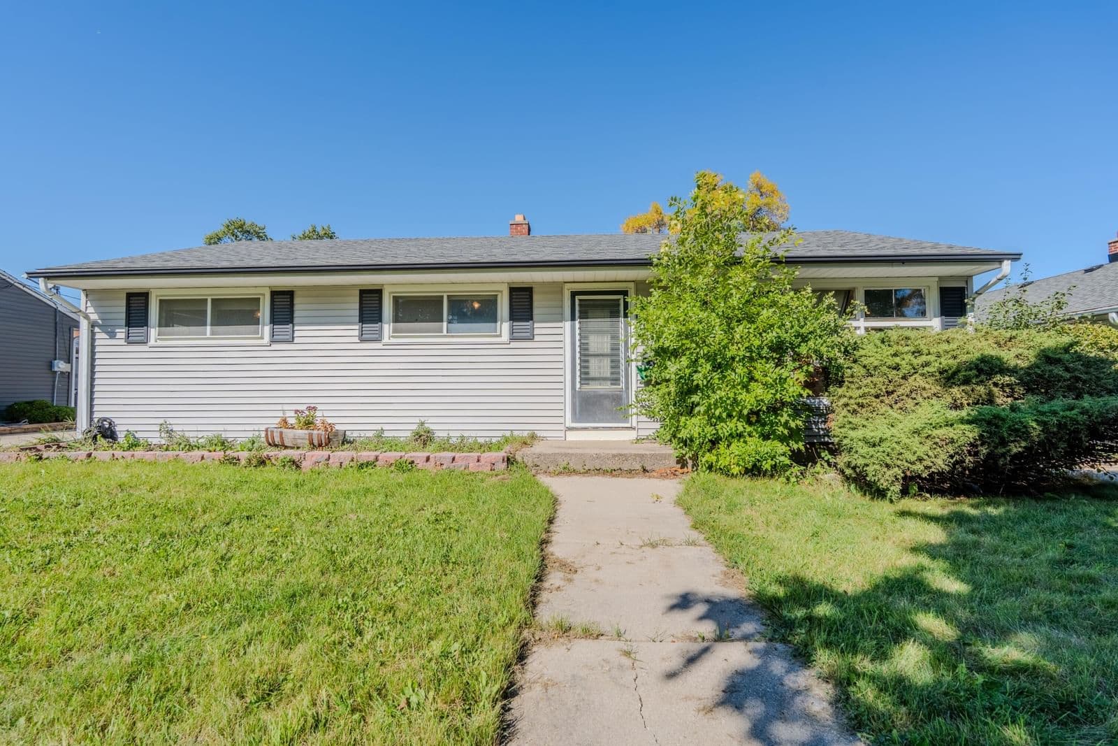 2506 Whitaker Ave