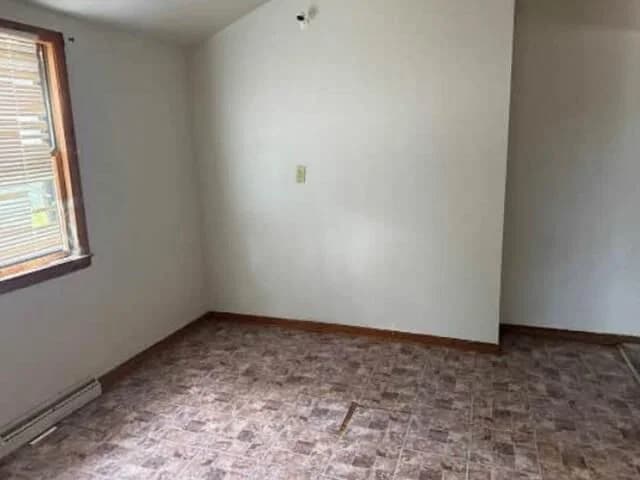 8817 Custer Ave
