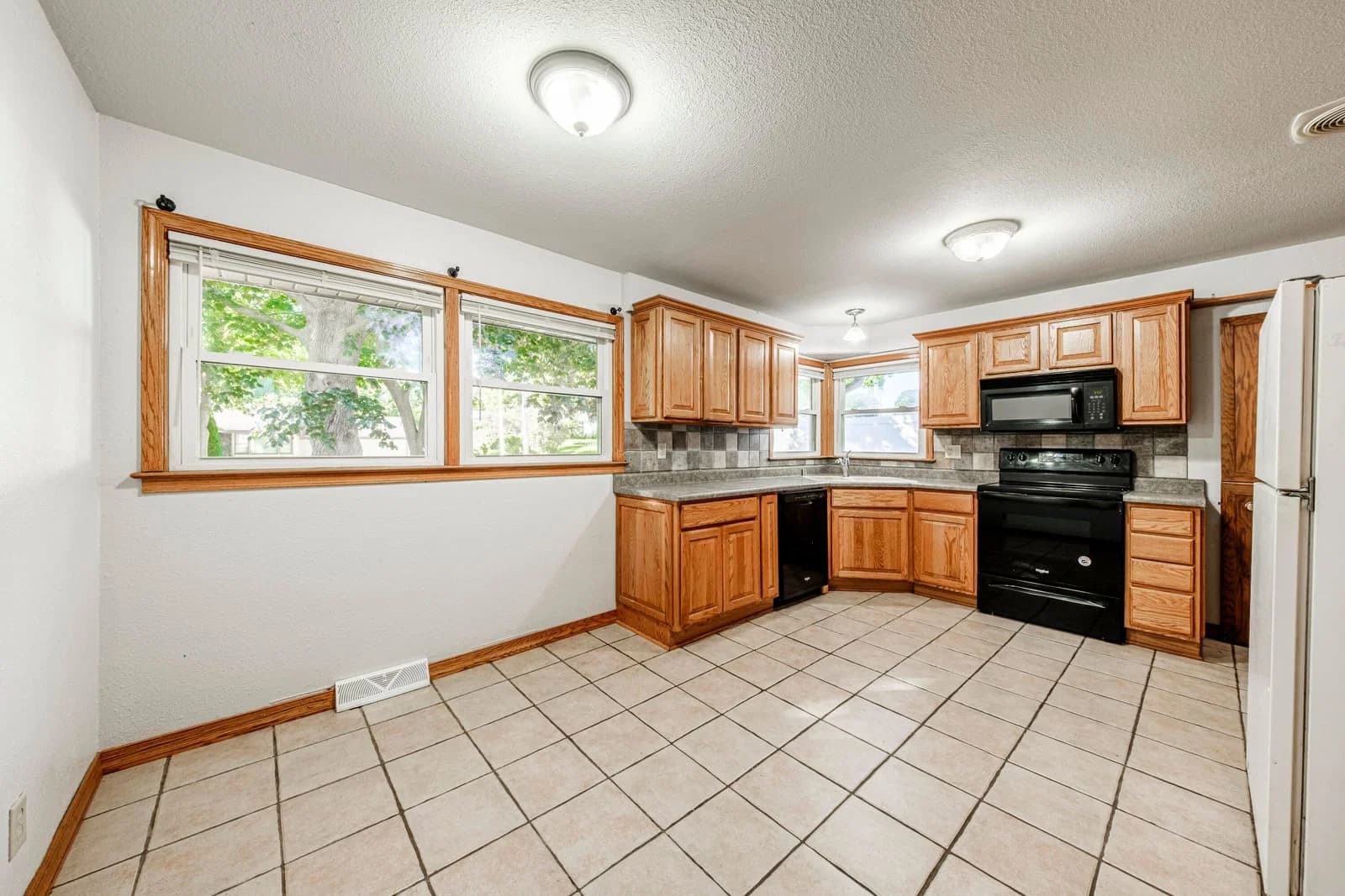 4214 Portage St