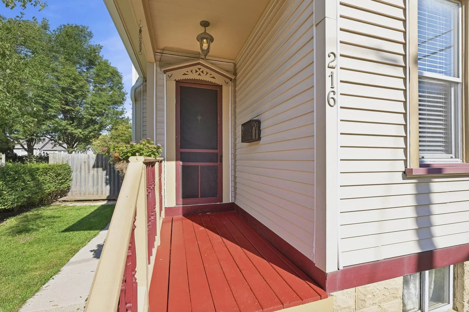 216 Garfield Ave
