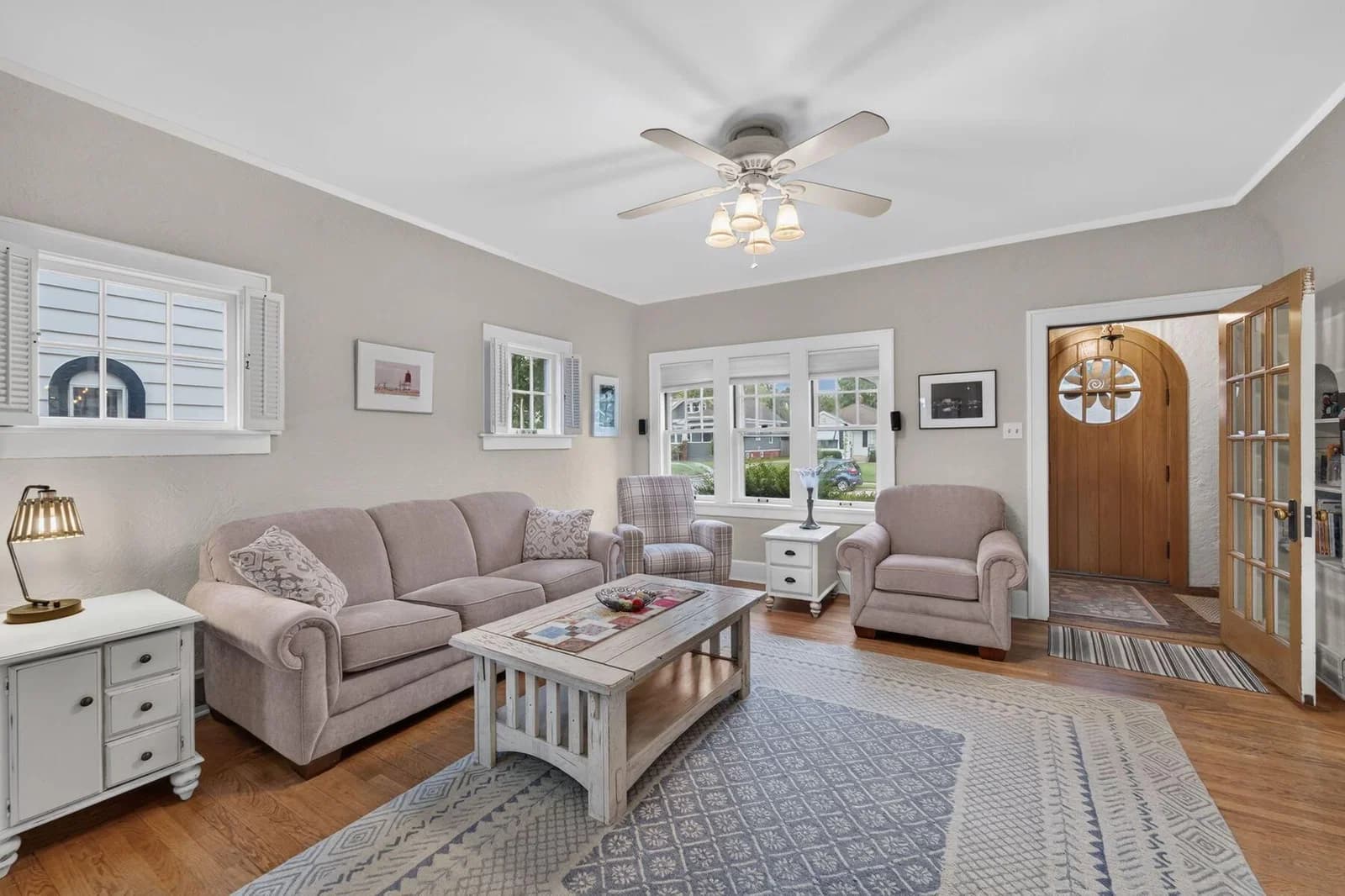 933 Lathrop Ave