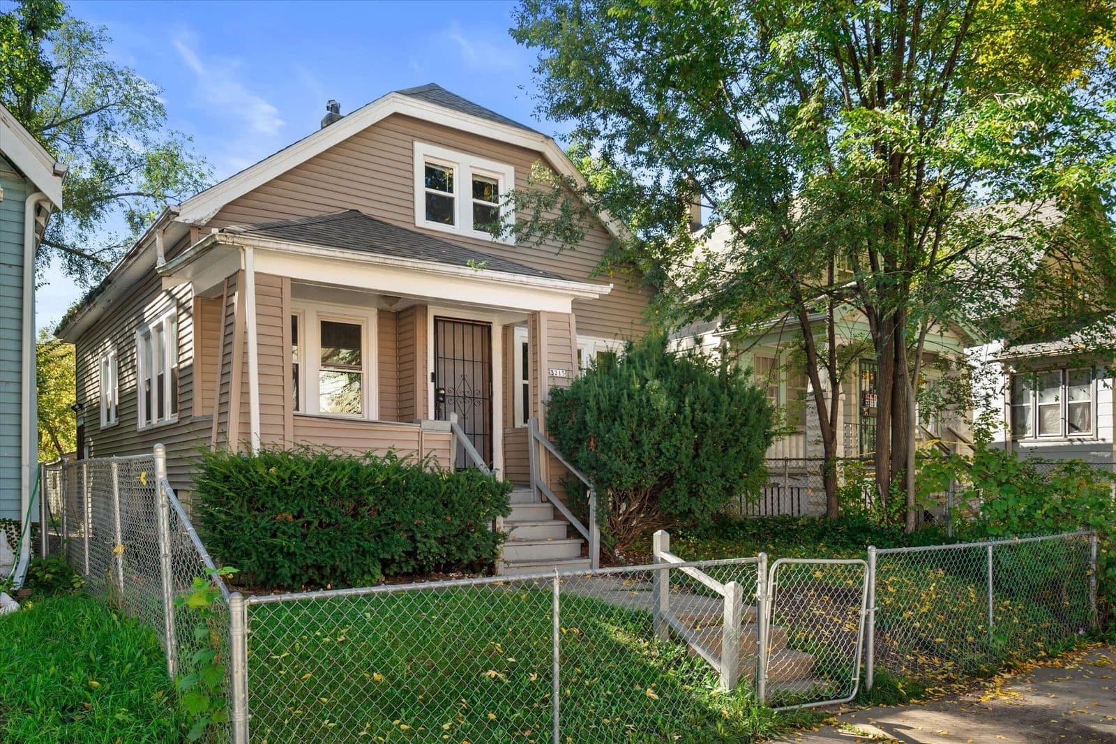 3215 Auer Ave