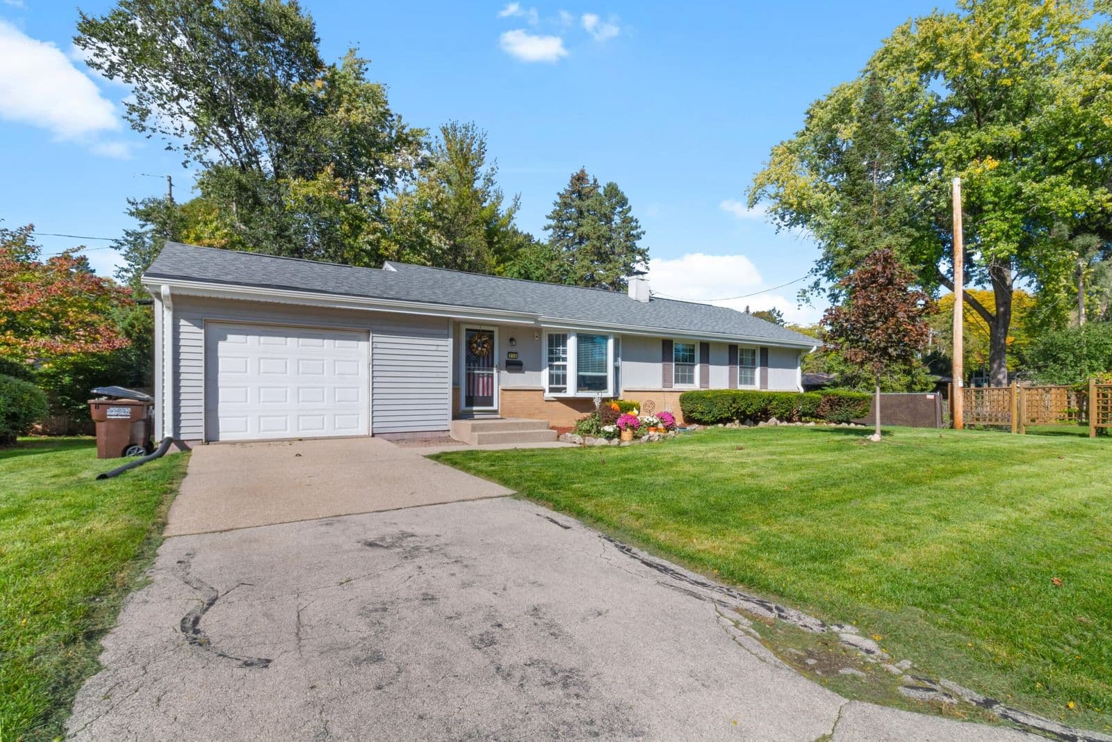710 Theresa Ct