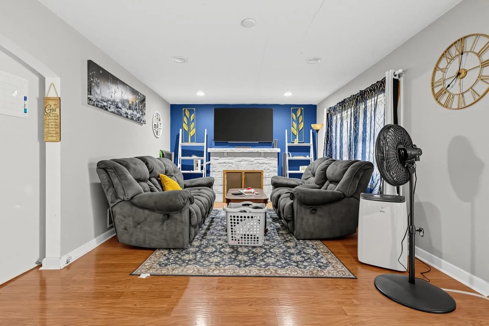 8340 Fond Du Lac Ave