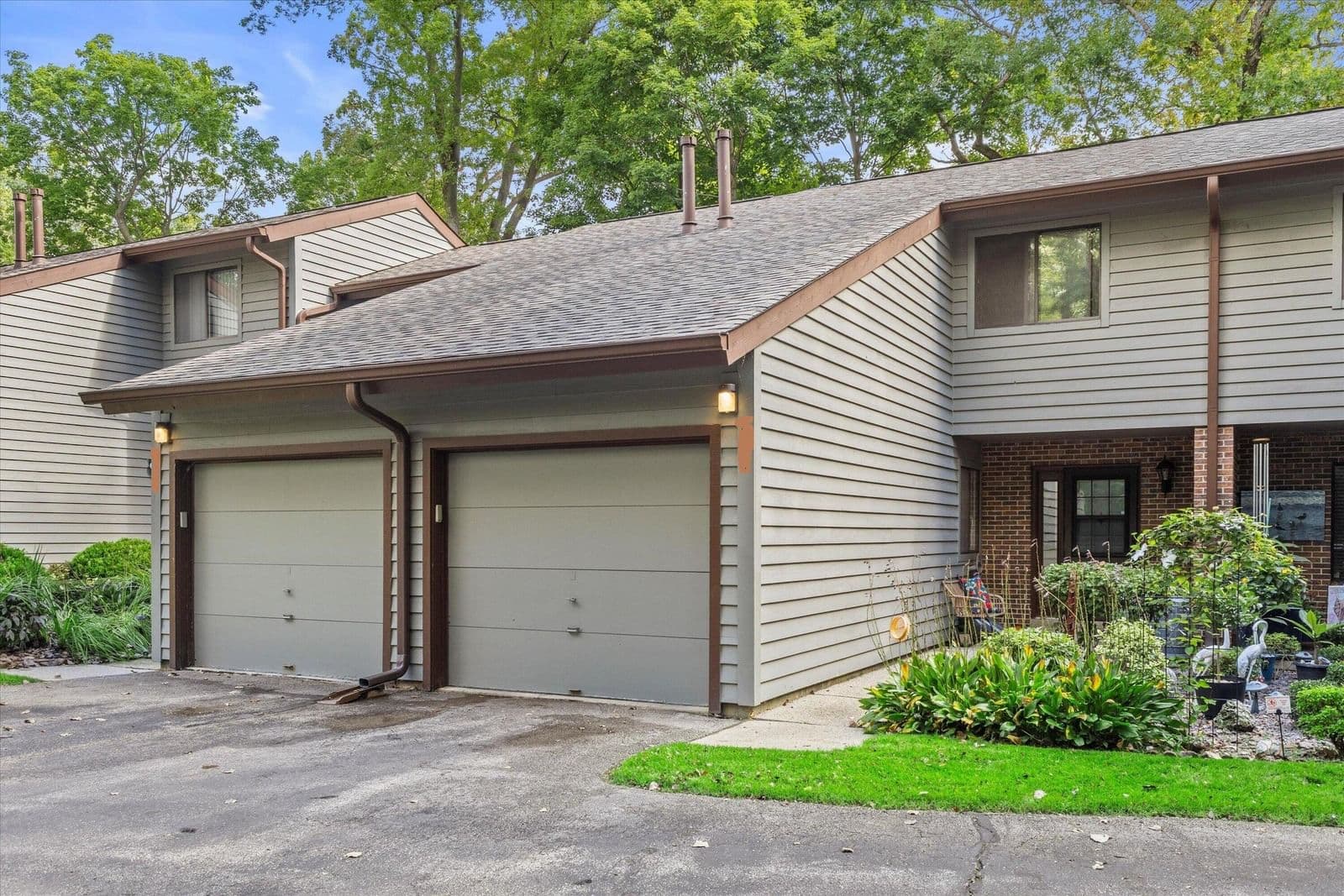 2935 Old Mill Dr
