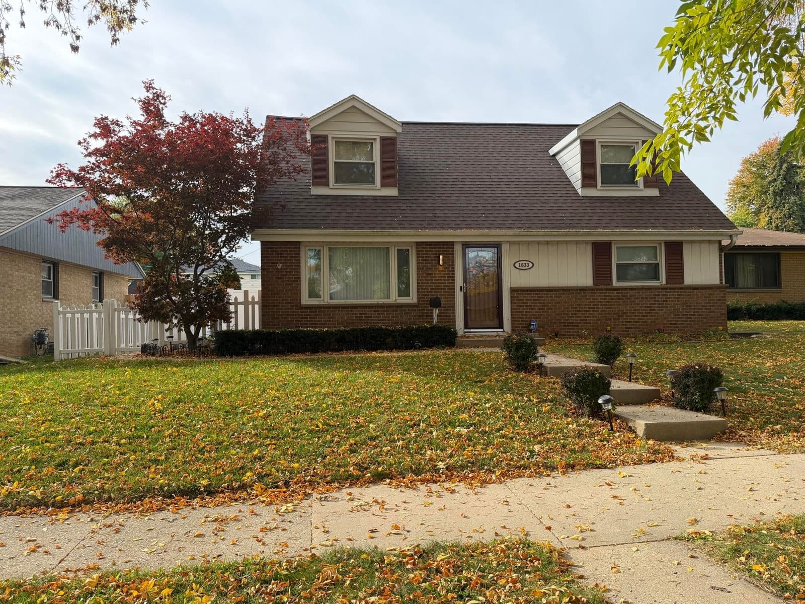 1633 Leroy Ave Ave