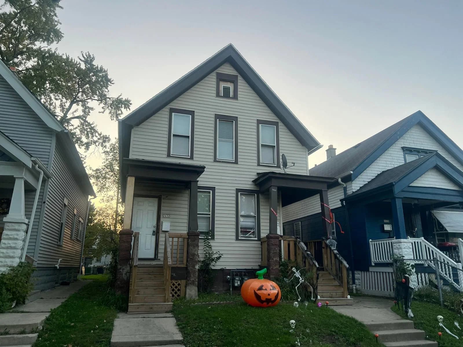 2630-2632 24th Pl
