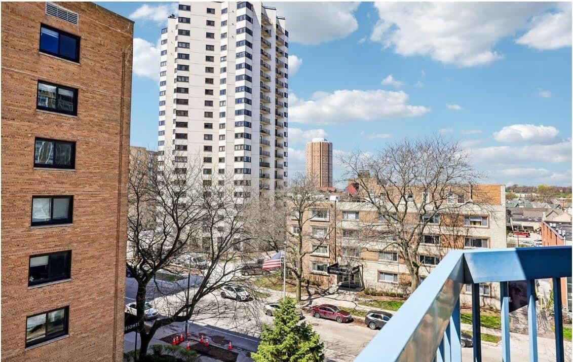 1660 Prospect Ave