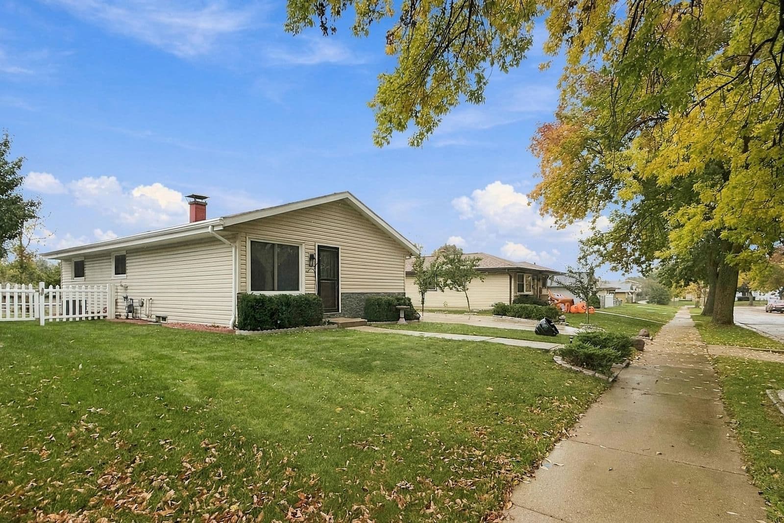 1500 Clayton Crest Ave