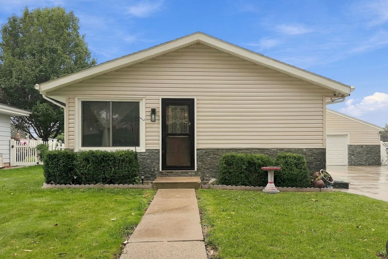 1500 Clayton Crest Ave