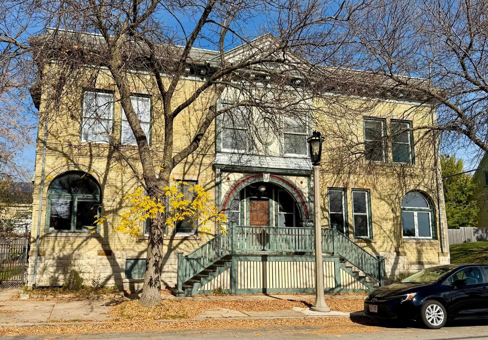 224 Vine St