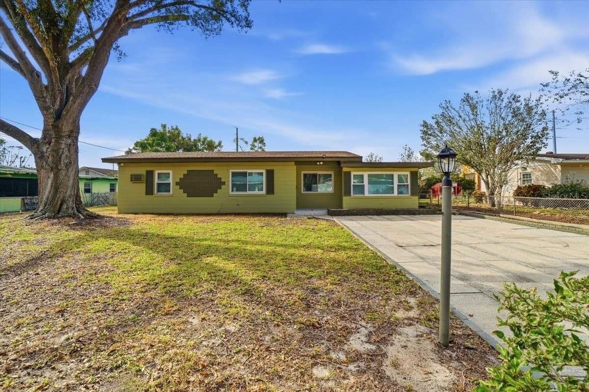 3022 HICKORY