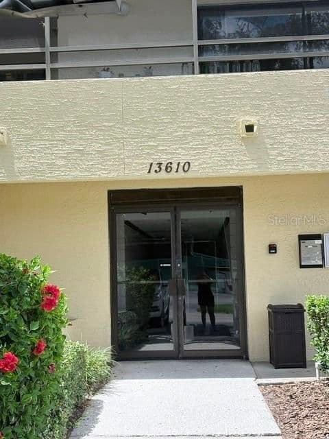 13610 VILLAGE