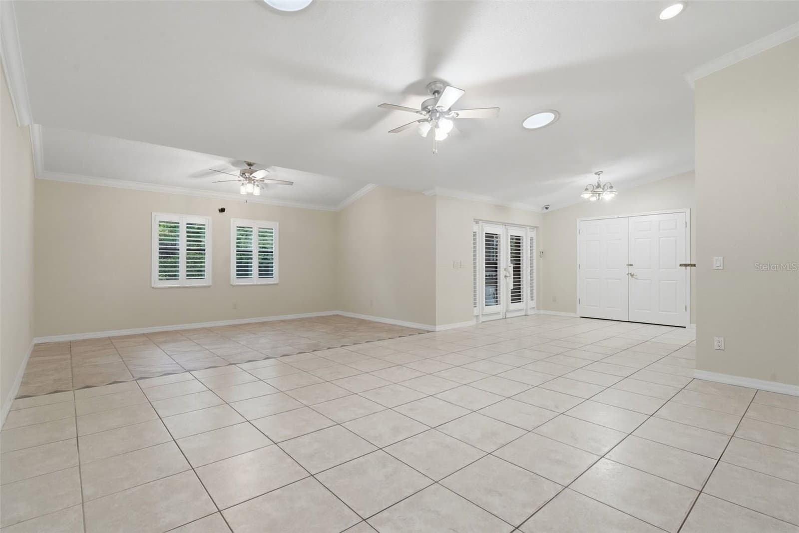 8423 BERMUDA DUNES