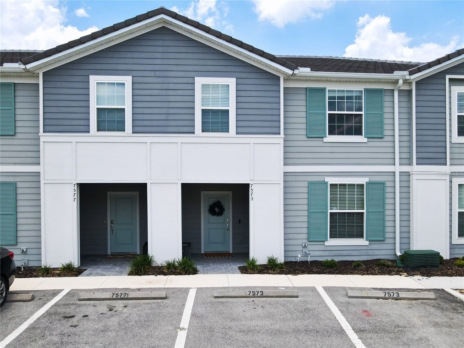 7573 OAK SPRING
