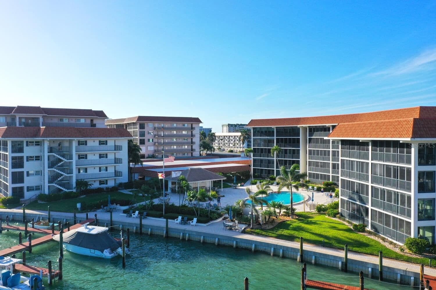 222 HARBOUR, Naples, FL