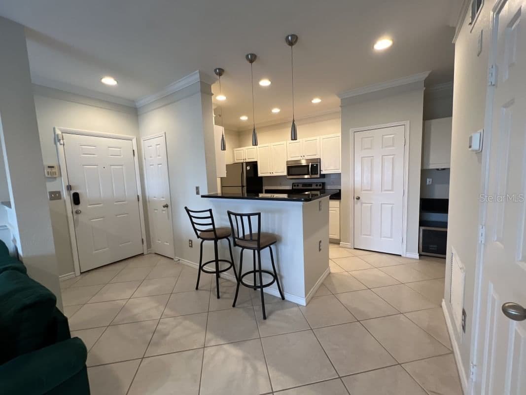 4307 BAYSIDE VILLAGE