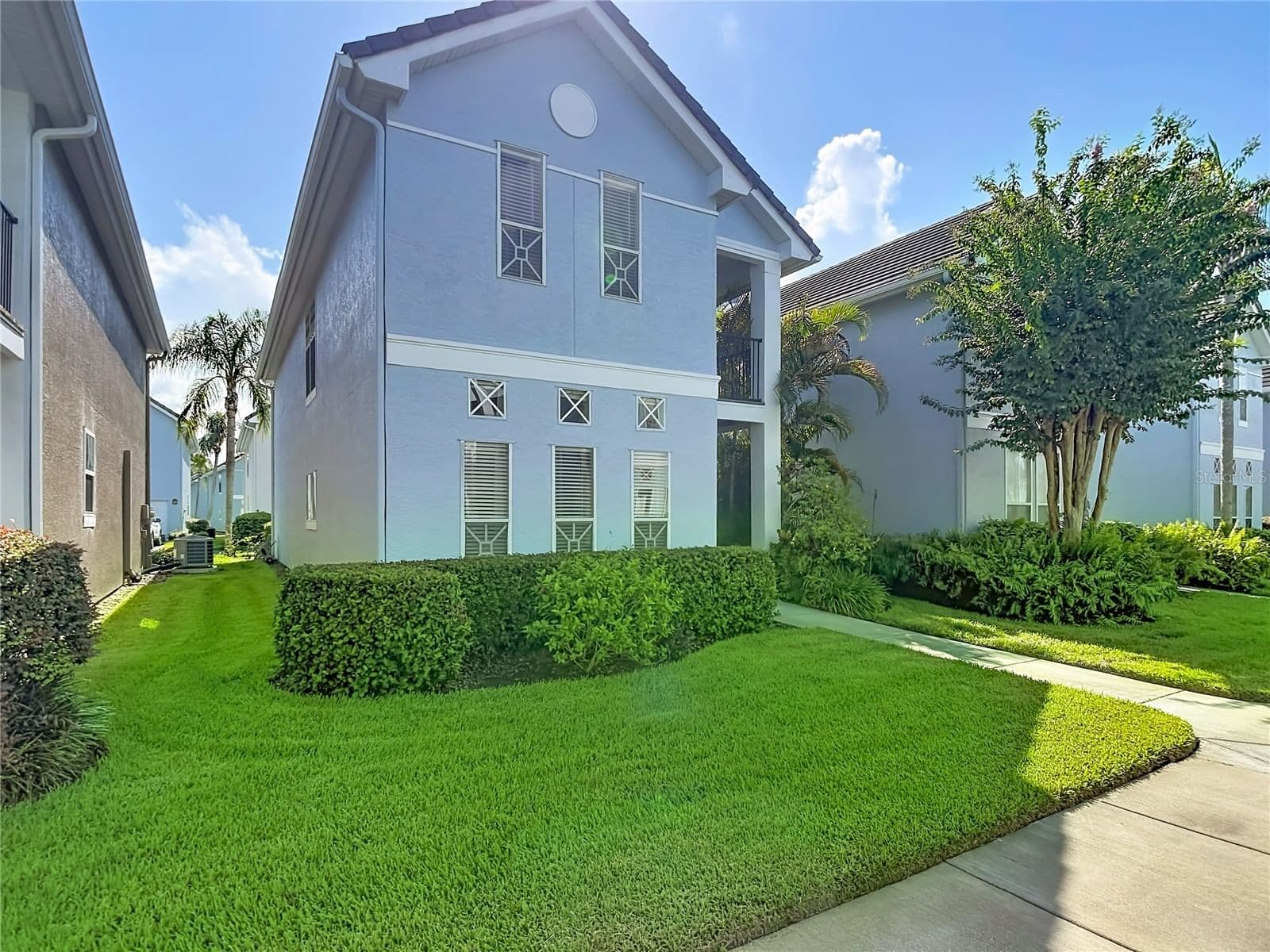 4008 BANGALOW PALM Court