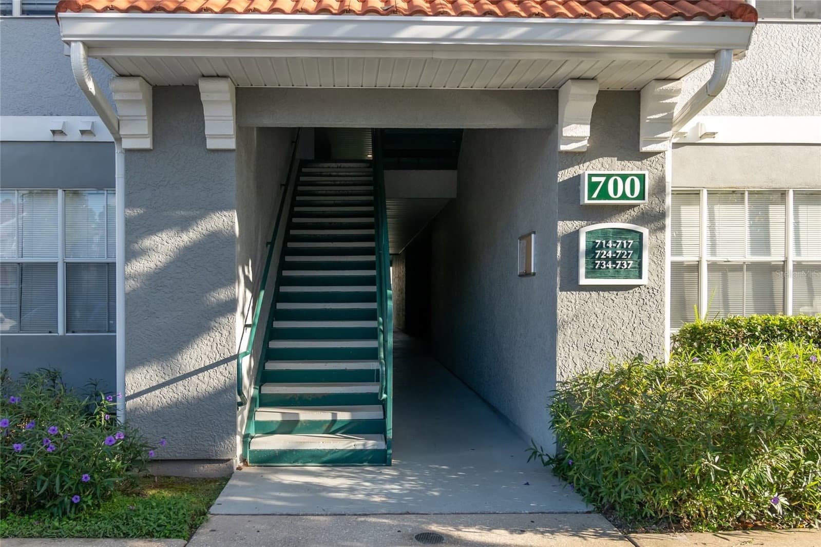 18001 RICHMOND PLACE