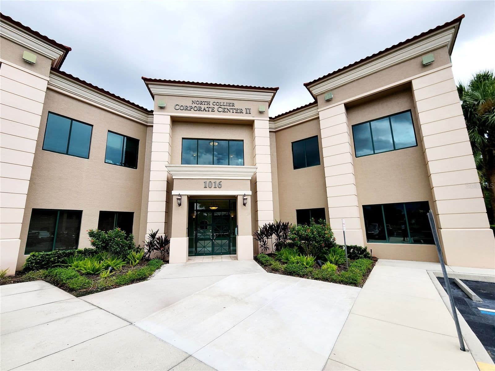1016 COLLIER CENTER, Naples, FL