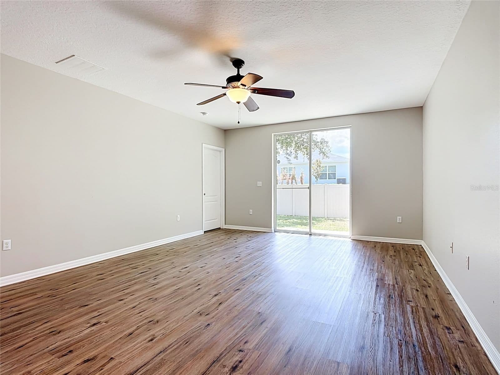 1562 TAMARIND