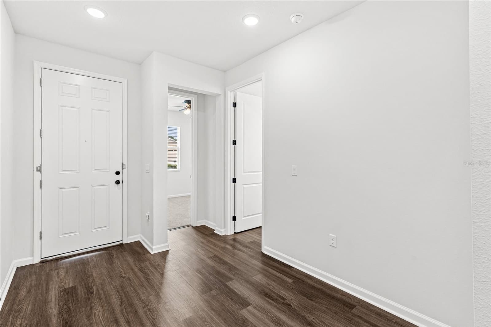 10200 SPRING LAKE