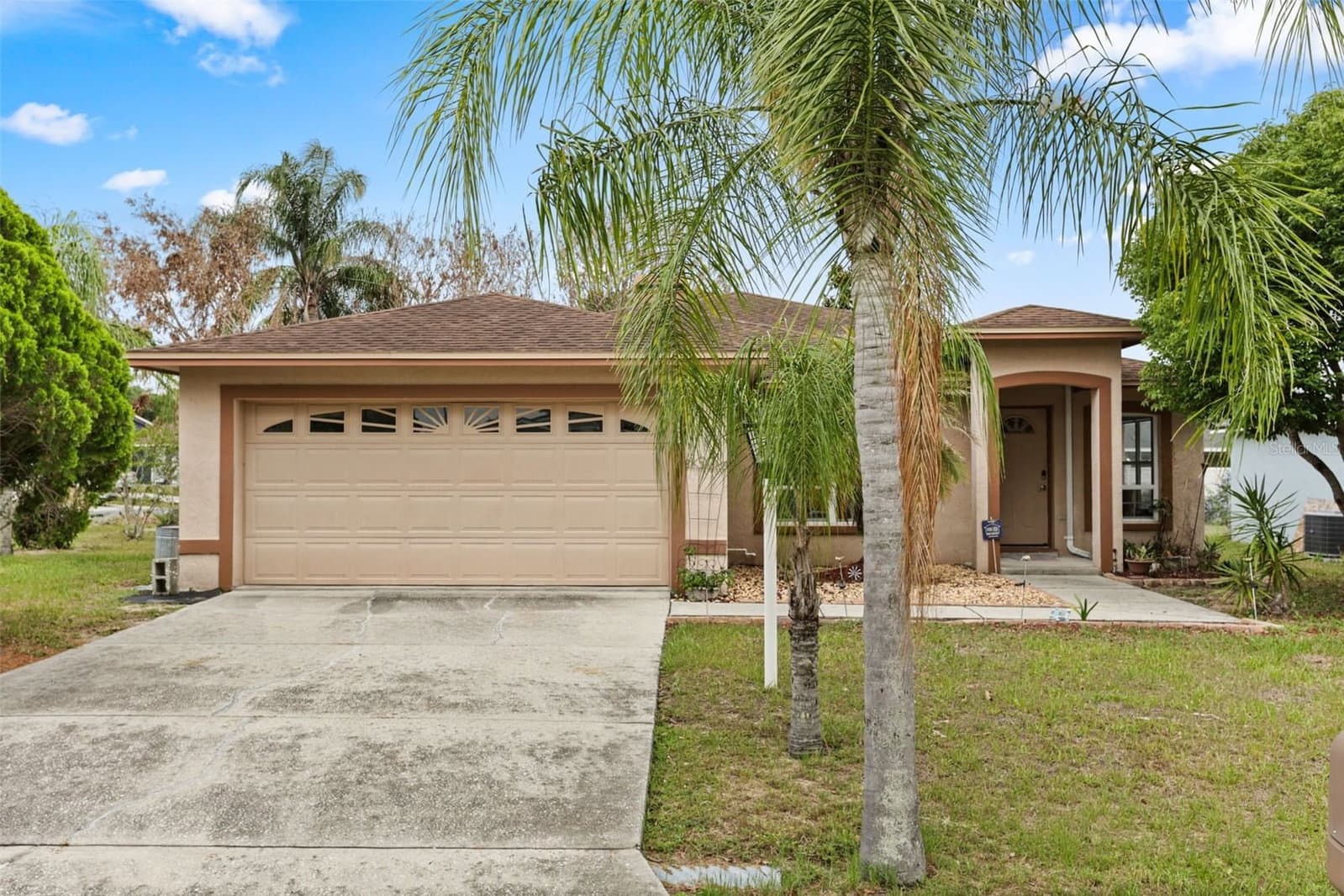 329 LAKE DAISY