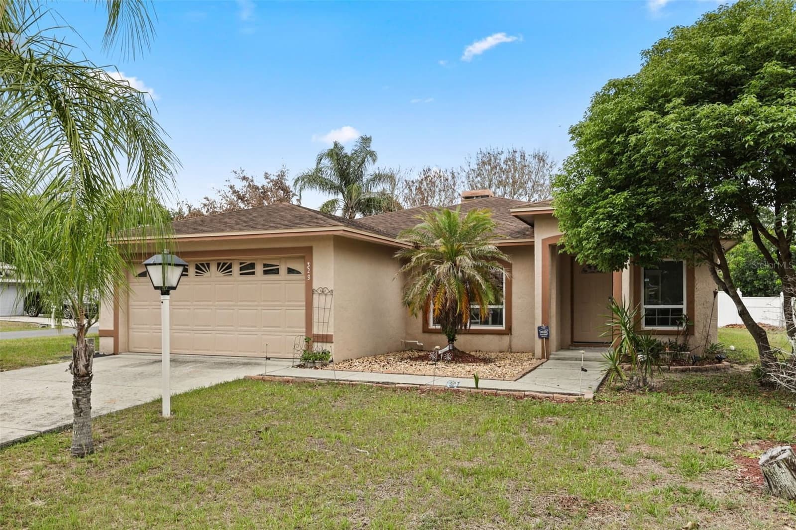 329 LAKE DAISY