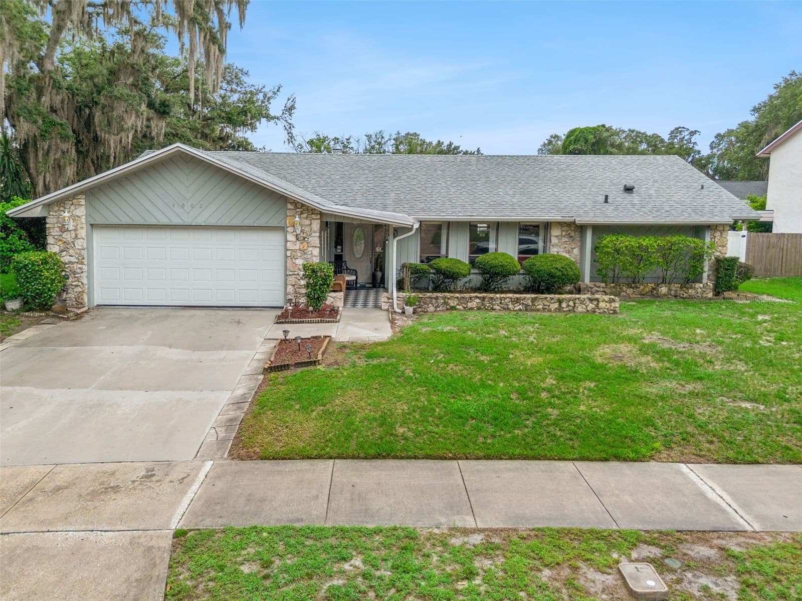 4902 BRIAR OAKS