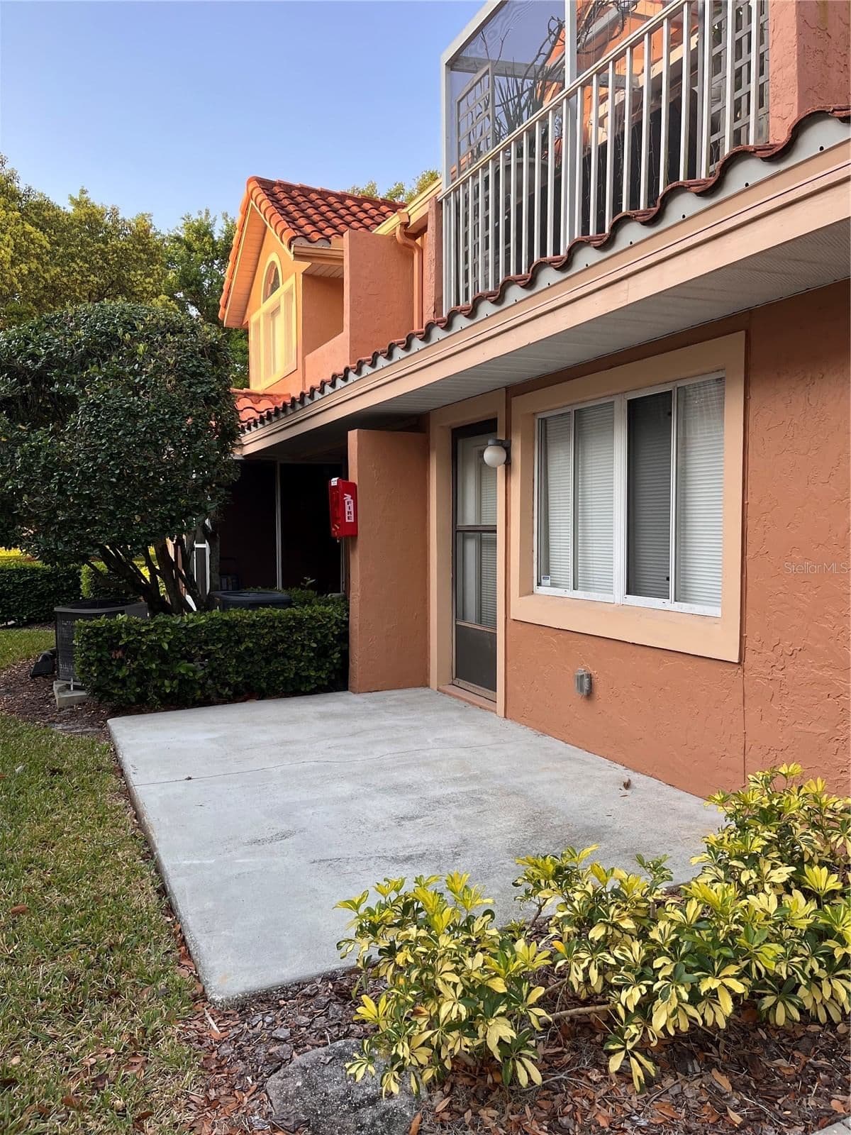 8304 WATERVIEW
