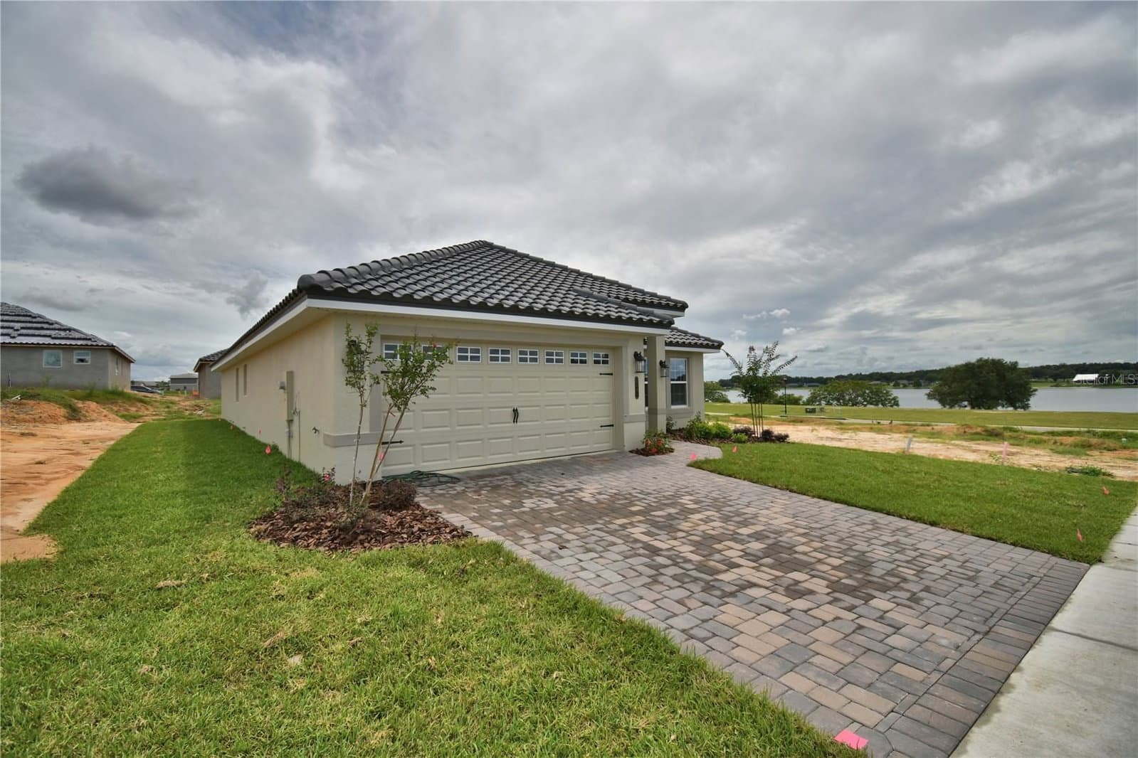 5409 WATERSIDE
