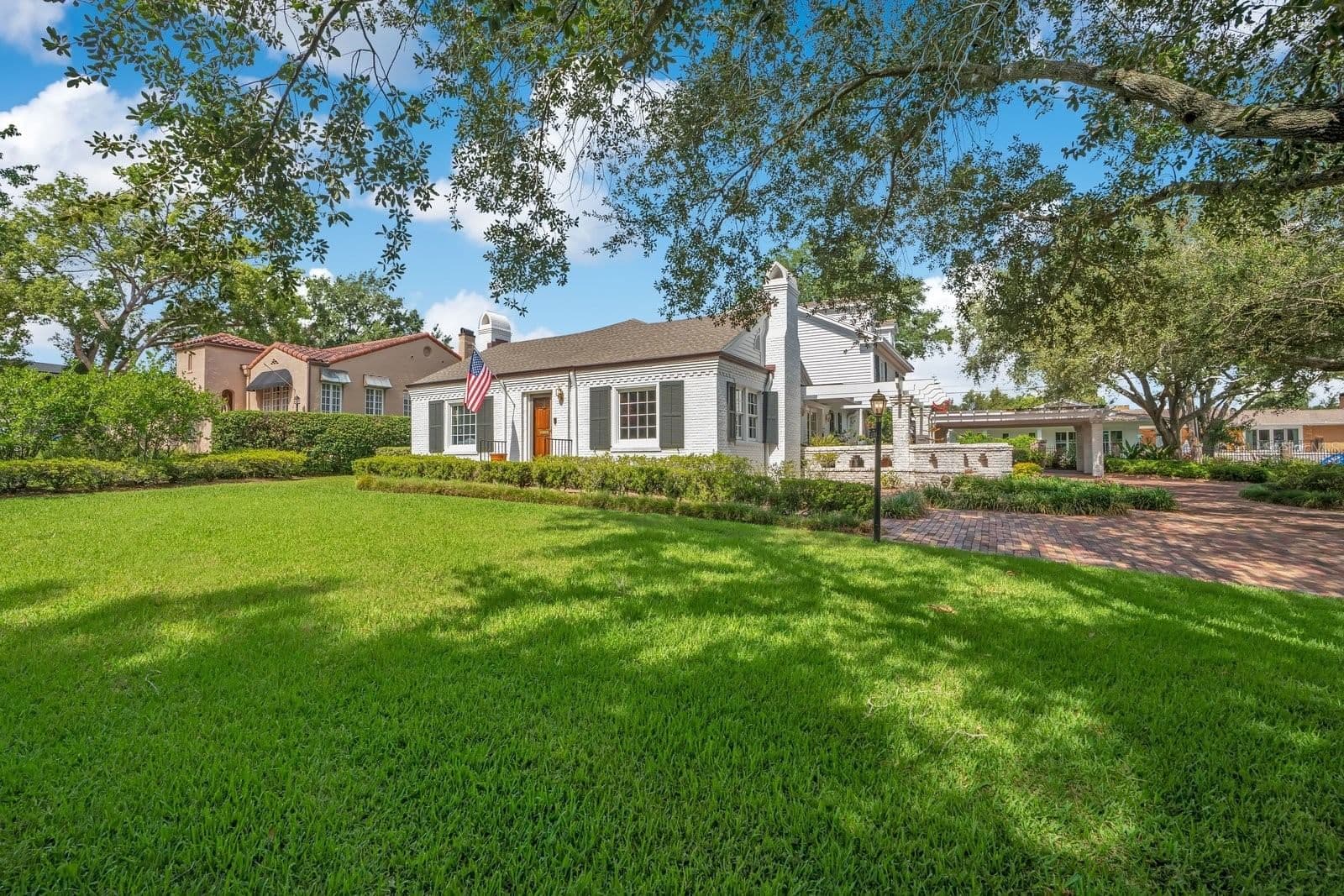 2109 CAMBRIDGE