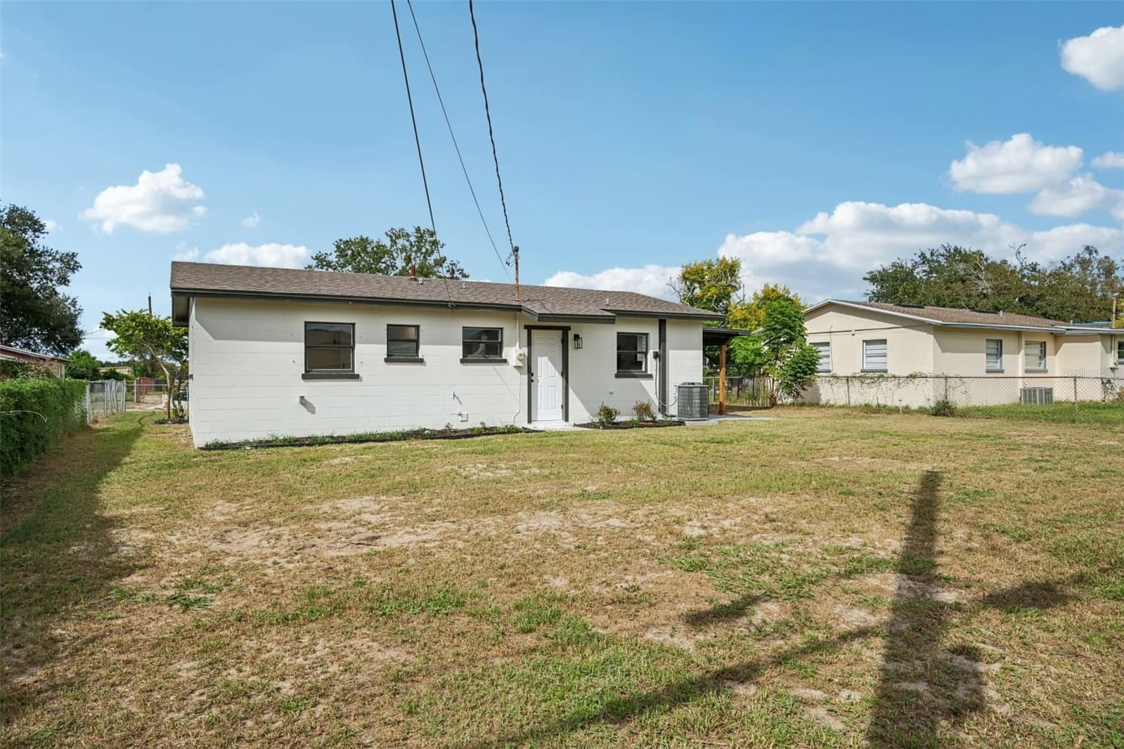 2633 ROYAL