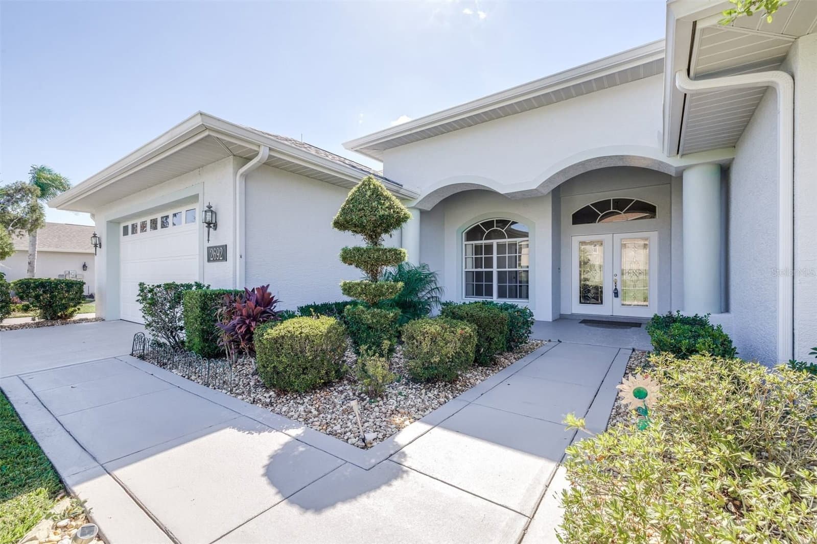 2692 HUNTINGTON HILLS DR