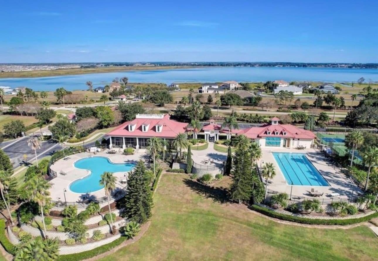 808 WATERFERN TRAIL