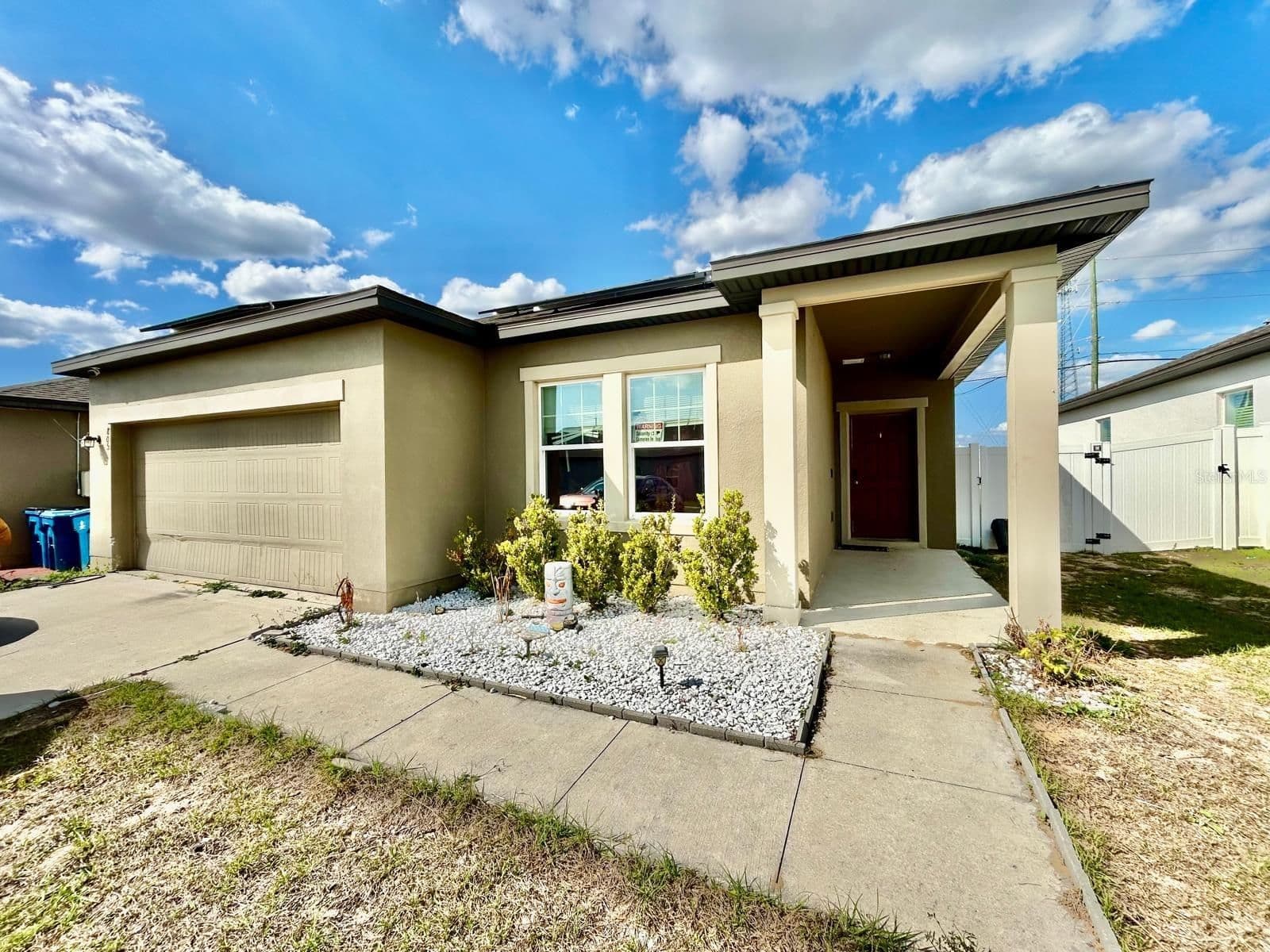 805 ORCHID GROVE