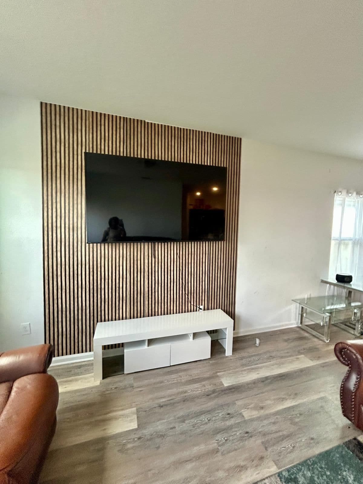 805 ORCHID GROVE