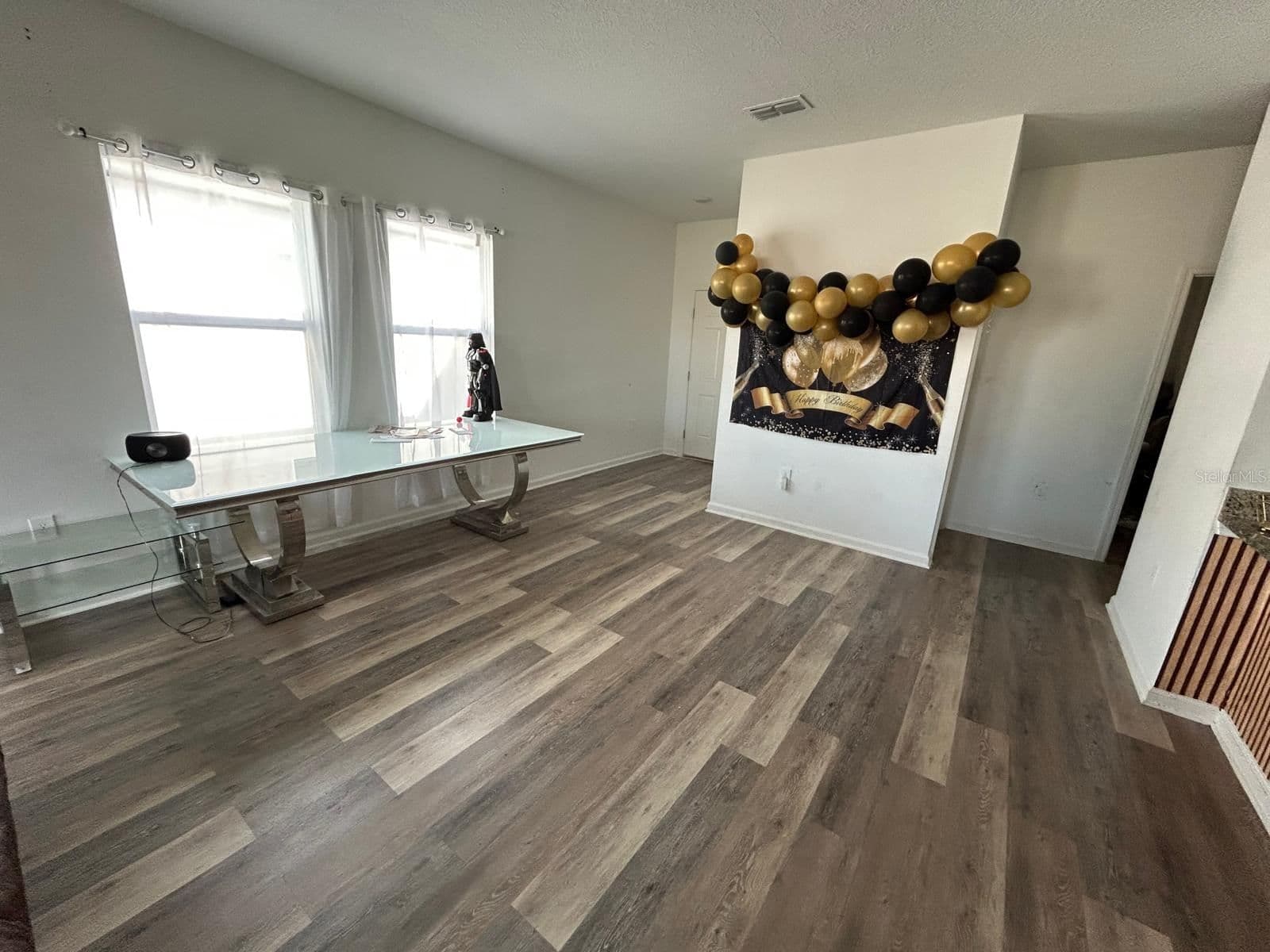 805 ORCHID GROVE