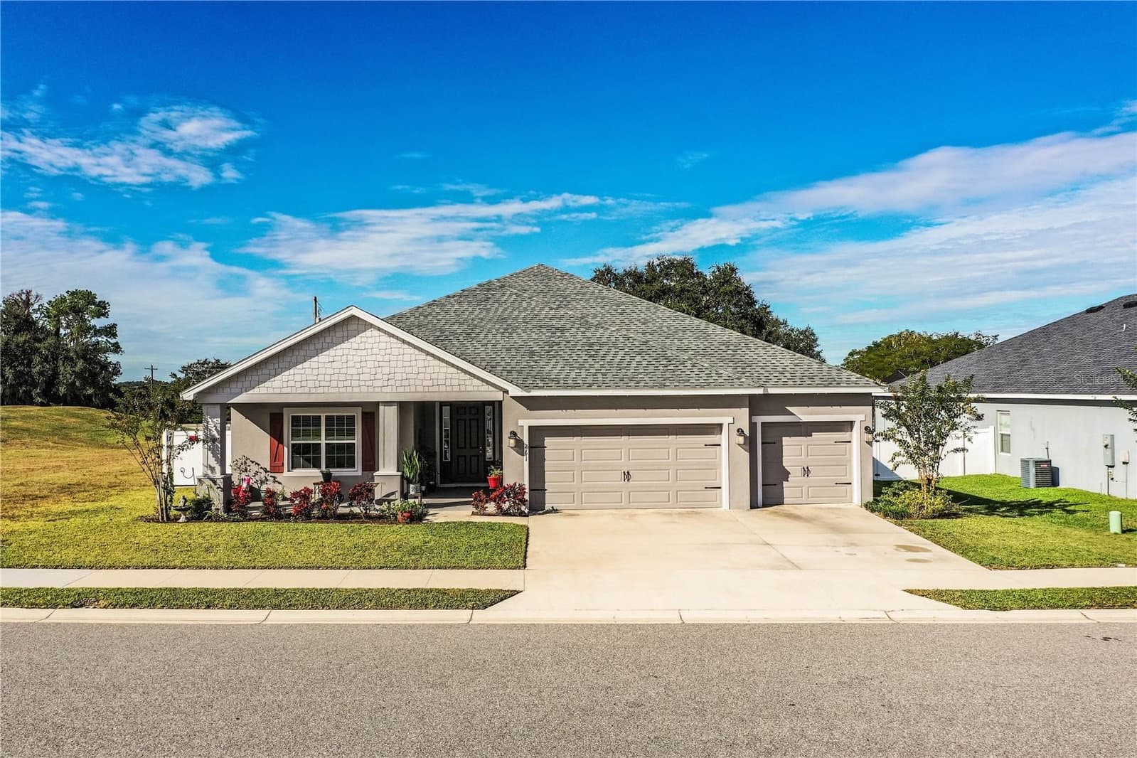 261 WALKERS POINT