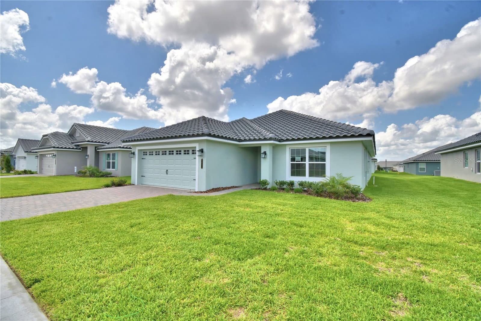 4657 GRANDVIEW GLEN